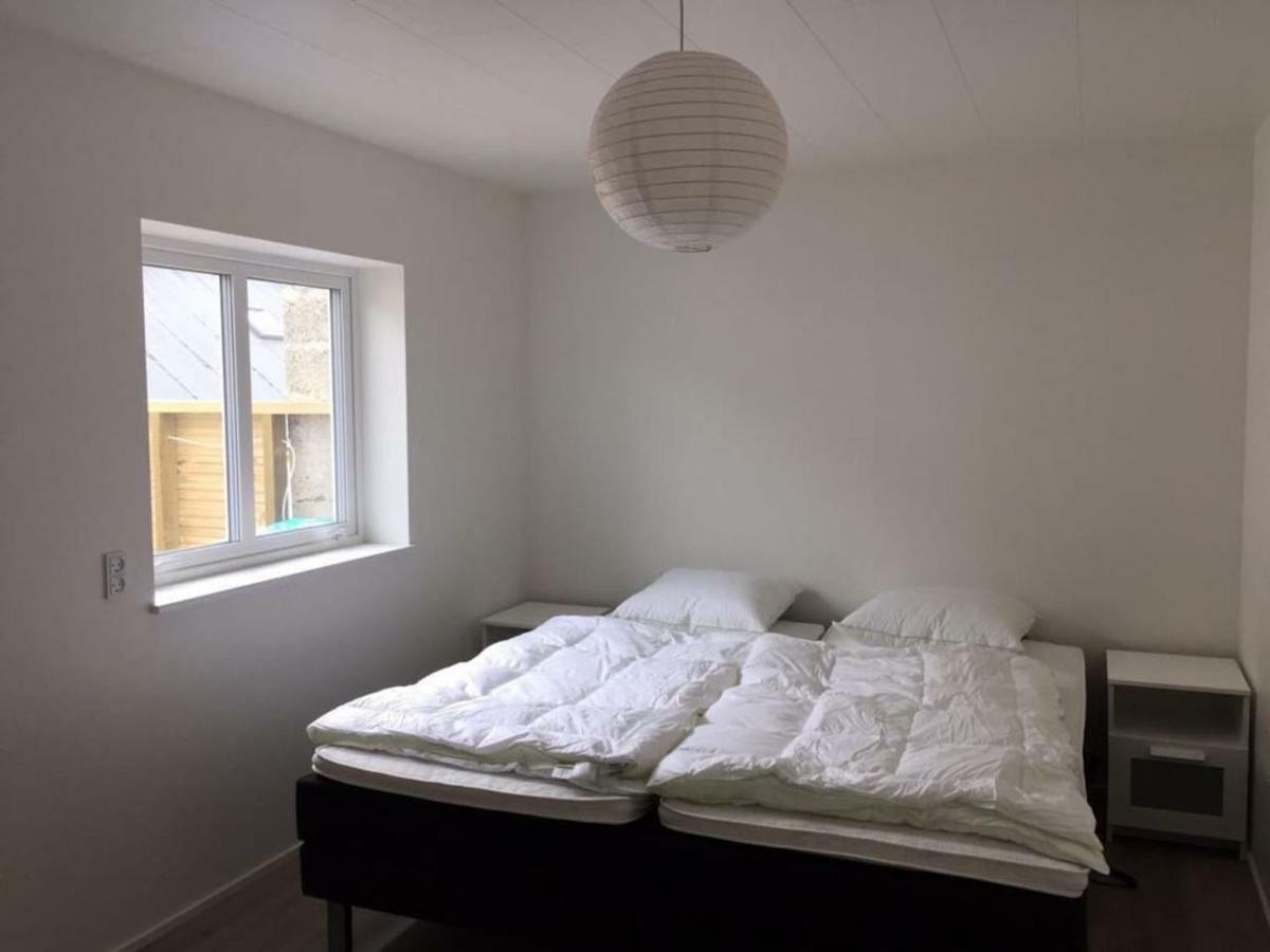 Private Spacious Home In City Center Klaksvik Bagian luar foto
