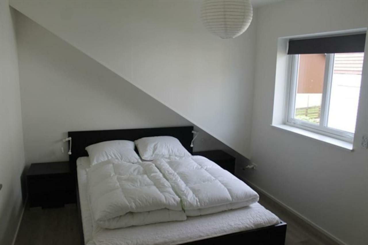 Private Spacious Home In City Center Klaksvik Bagian luar foto